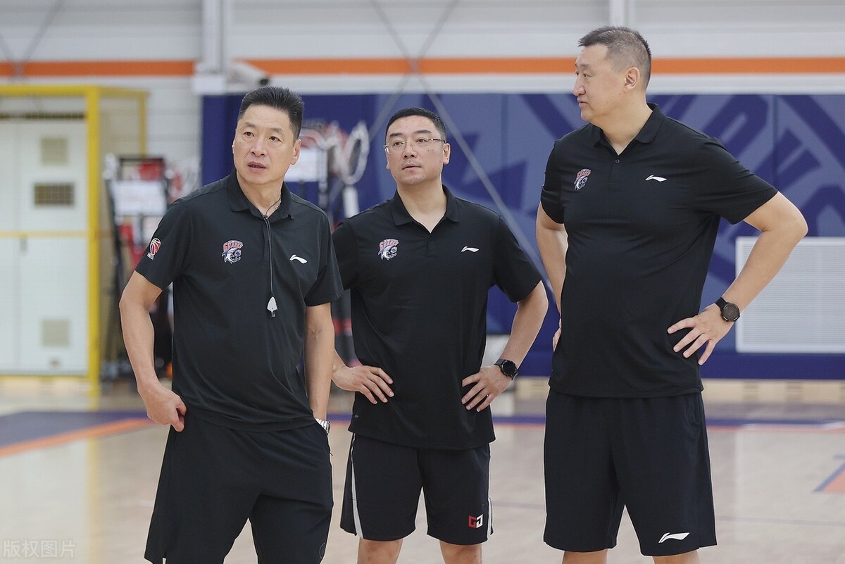 九游娱乐app官网-费耶诺德训练开放日；窗口期完成体检引欢呼；CBA常规赛在即；赛程密集仍需轮换(费耶诺德对罗马比分预测)